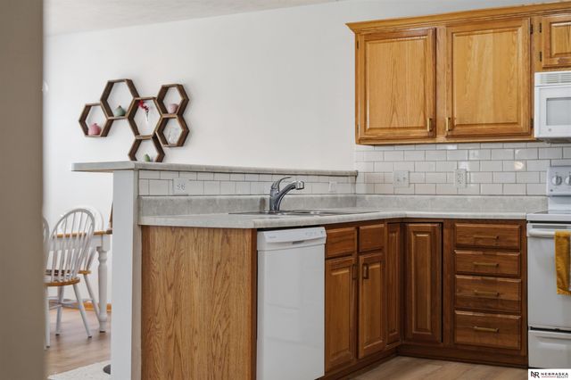 8843 Venice Lane, Lincoln, NE 68526