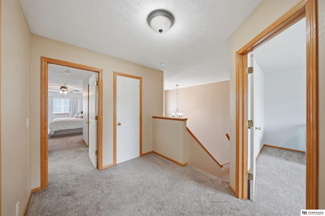 8843 Venice Lane, Lincoln, NE 68526