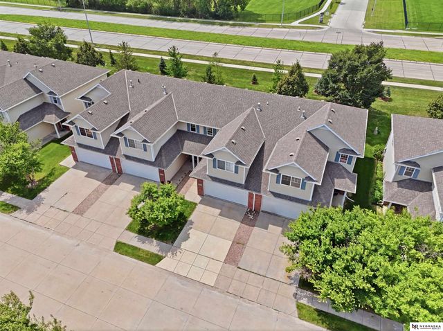 8843 Venice Lane, Lincoln, NE 68526