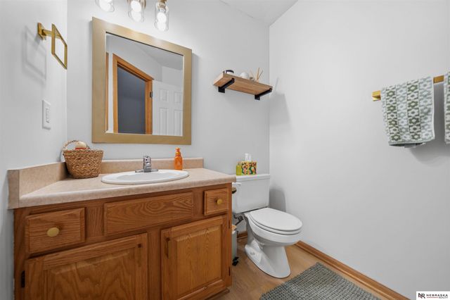 8843 Venice Lane, Lincoln, NE 68526