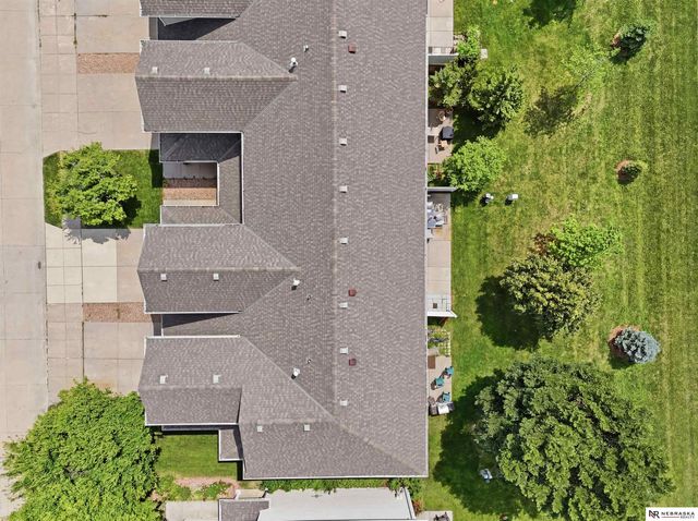 8843 Venice Lane, Lincoln, NE 68526