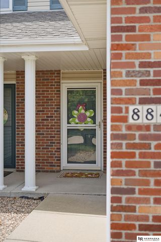 8843 Venice Lane, Lincoln, NE 68526