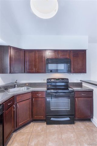 2118 Sidney Street, St Louis, MO 63104