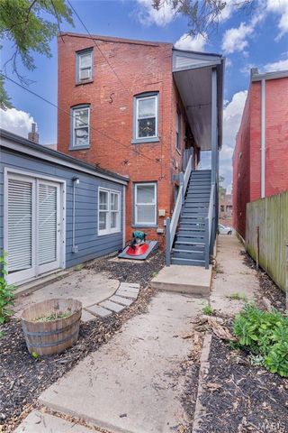 2118 Sidney Street, St Louis, MO 63104