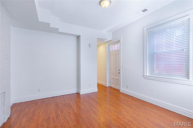 2118 Sidney Street, St Louis, MO 63104