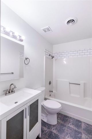2118 Sidney Street, St Louis, MO 63104