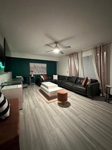 7716 77th Way, West Palm Beach, FL 33407