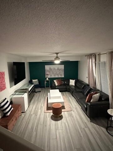 7716 77th Way, West Palm Beach, FL 33407