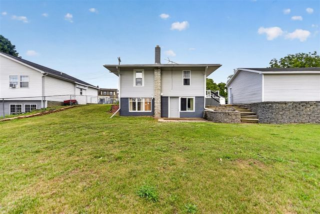 313 Ackerson Lake Drive, Jackson, MI 49201