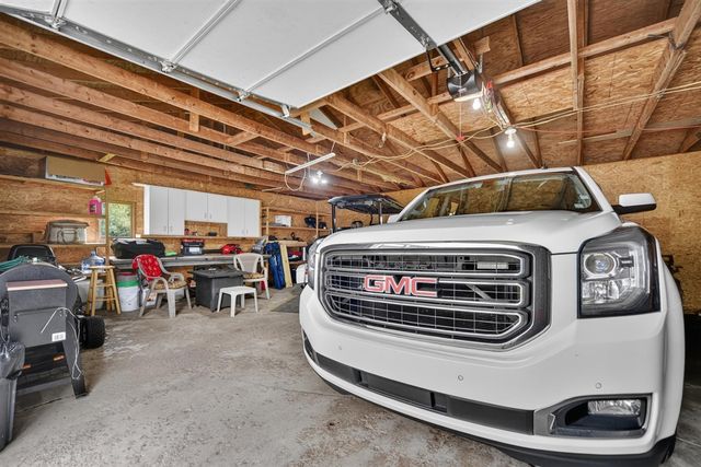 313 Ackerson Lake Drive, Jackson, MI 49201