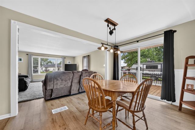 313 Ackerson Lake Drive, Jackson, MI 49201