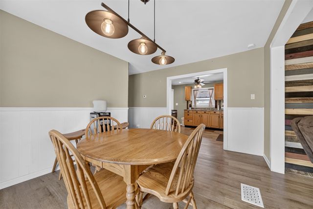 313 Ackerson Lake Drive, Jackson, MI 49201