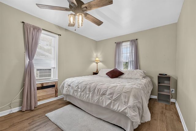 313 Ackerson Lake Drive, Jackson, MI 49201