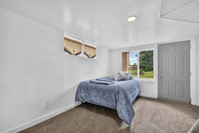 313 Ackerson Lake Drive, Jackson, MI 49201