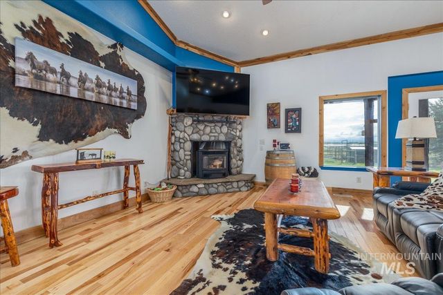 25940 Lansing Ln, Middleton, ID 83644