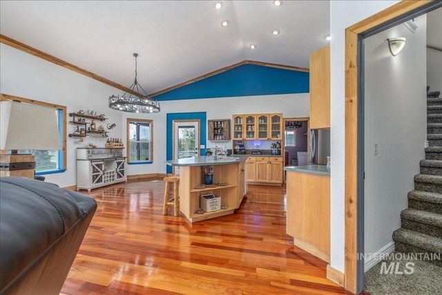 25940 Lansing Ln, Middleton, ID 83644