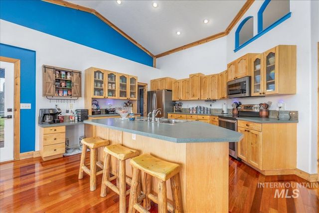 25940 Lansing Ln, Middleton, ID 83644