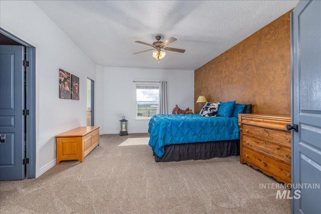 25940 Lansing Ln, Middleton, ID 83644