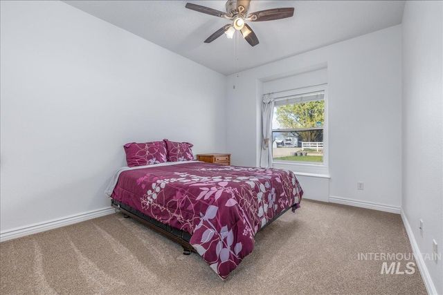 25940 Lansing Ln, Middleton, ID 83644