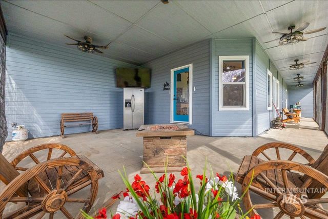 25940 Lansing Ln, Middleton, ID 83644
