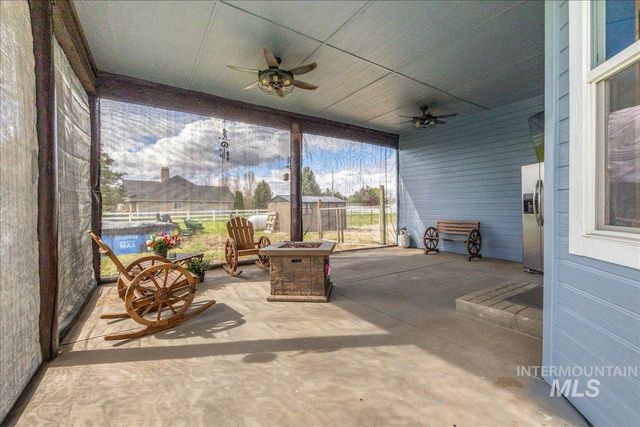 25940 Lansing Ln, Middleton, ID 83644