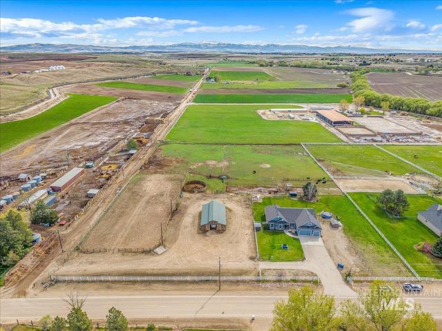 25940 Lansing Ln, Middleton, ID 83644