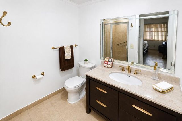 567 Burgundy L, Delray Beach, FL 33484