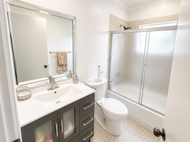 567 Burgundy L, Delray Beach, FL 33484