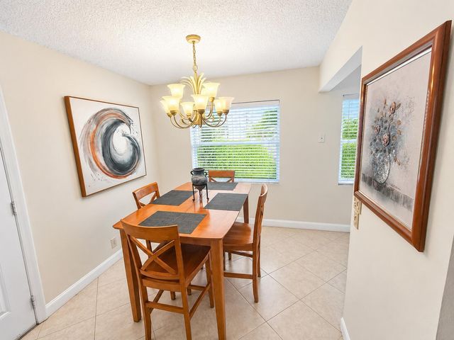 567 Burgundy L, Delray Beach, FL 33484