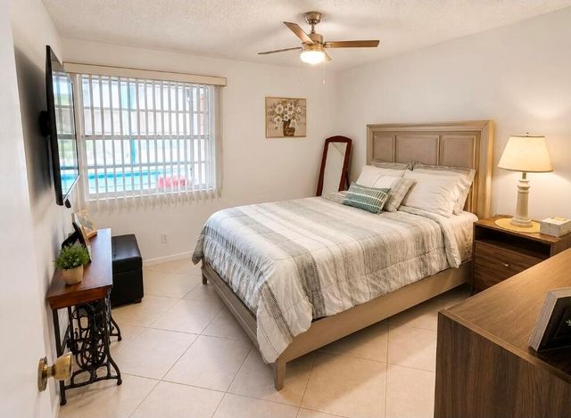 567 Burgundy L, Delray Beach, FL 33484
