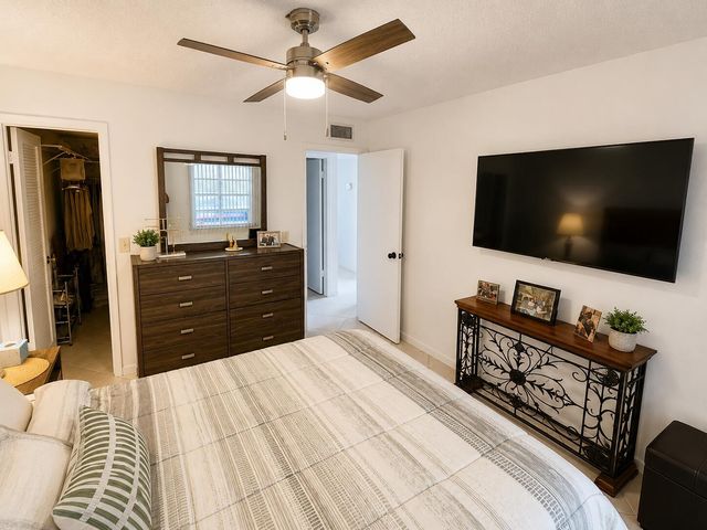 567 Burgundy L, Delray Beach, FL 33484
