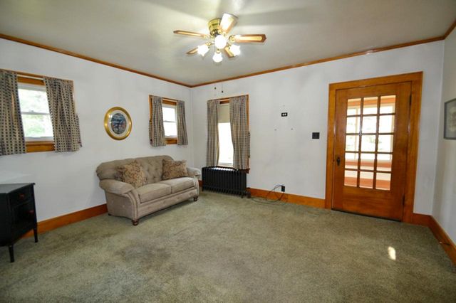 W265N2666 Meadowbrook ROAD, Pewaukee, WI 53072