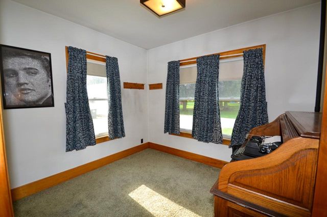 W265N2666 Meadowbrook ROAD, Pewaukee, WI 53072