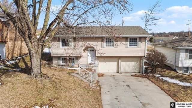 6610 Vernon Avenue, Omaha, NE 68104