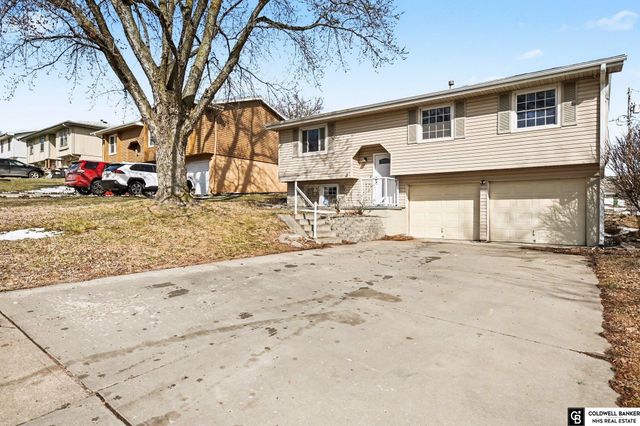 6610 Vernon Avenue, Omaha, NE 68104