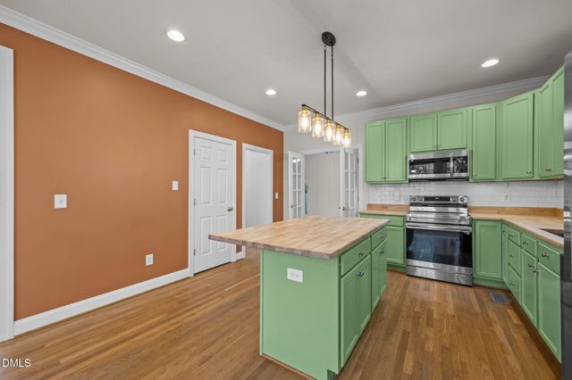 64 Winthrop Road, Pittsboro, NC 27312