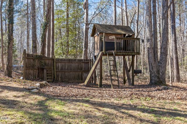 64 Winthrop Road, Pittsboro, NC 27312