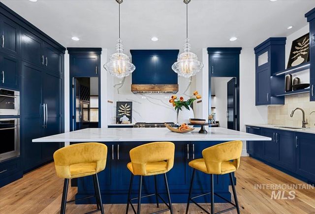 2413 S Mallard Wing Way, Eagle, ID 83616