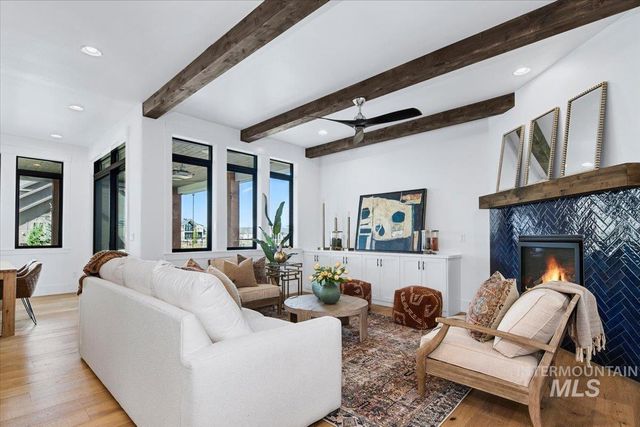 2413 S Mallard Wing Way, Eagle, ID 83616