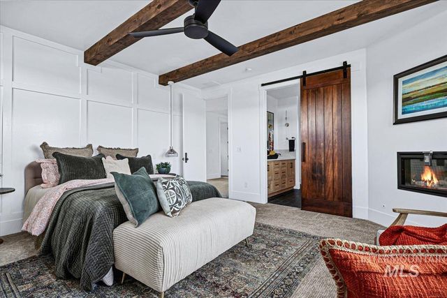 2413 S Mallard Wing Way, Eagle, ID 83616