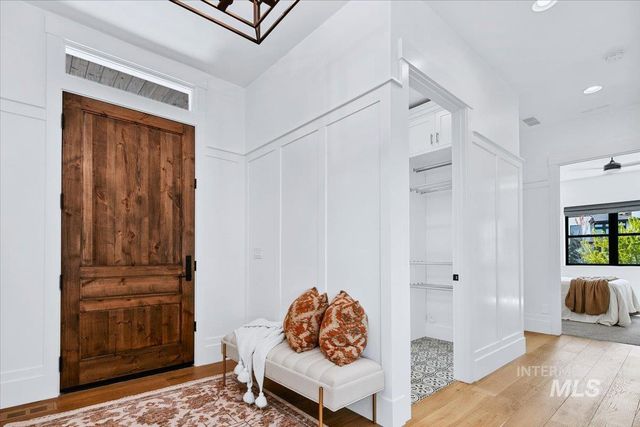 2413 S Mallard Wing Way, Eagle, ID 83616