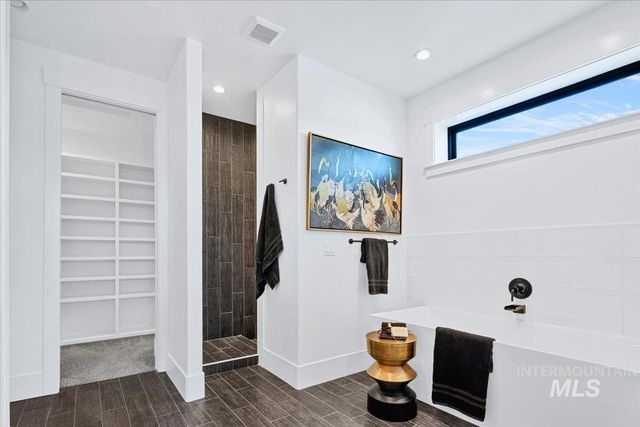 2413 S Mallard Wing Way, Eagle, ID 83616