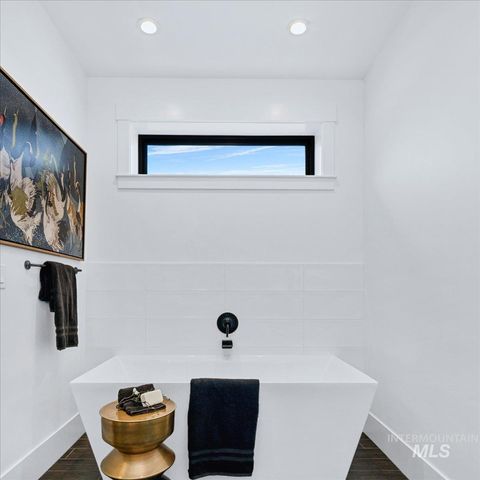 2413 S Mallard Wing Way, Eagle, ID 83616