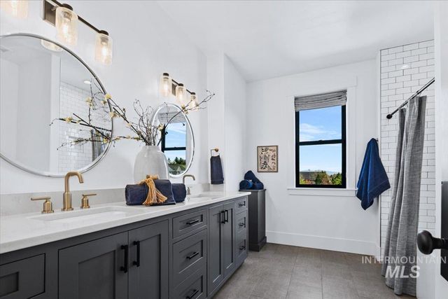 2413 S Mallard Wing Way, Eagle, ID 83616