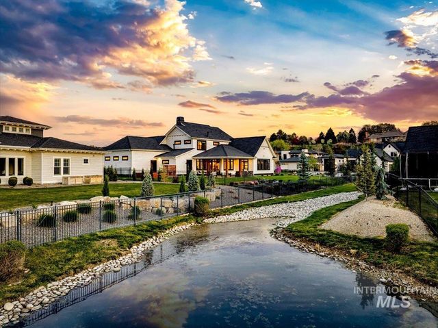 2413 S Mallard Wing Way, Eagle, ID 83616