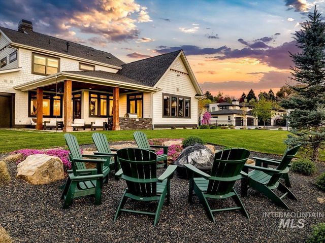 2413 S Mallard Wing Way, Eagle, ID 83616