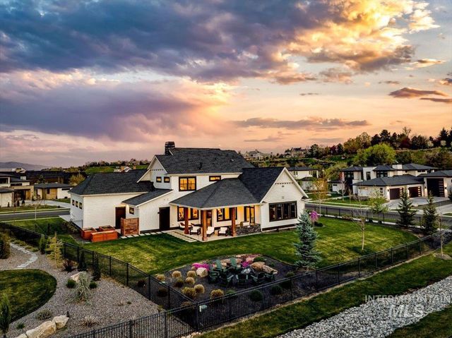 2413 S Mallard Wing Way, Eagle, ID 83616