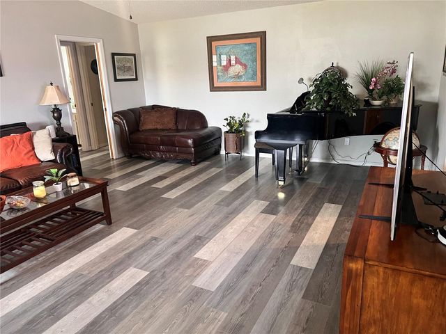 2091 OLDHAM AVENUE, Deltona, FL 32725