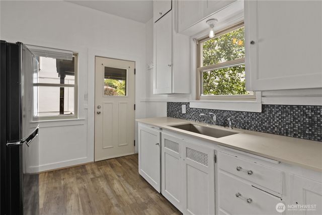 6620 Carleton Avenue S, Seattle, WA 98108