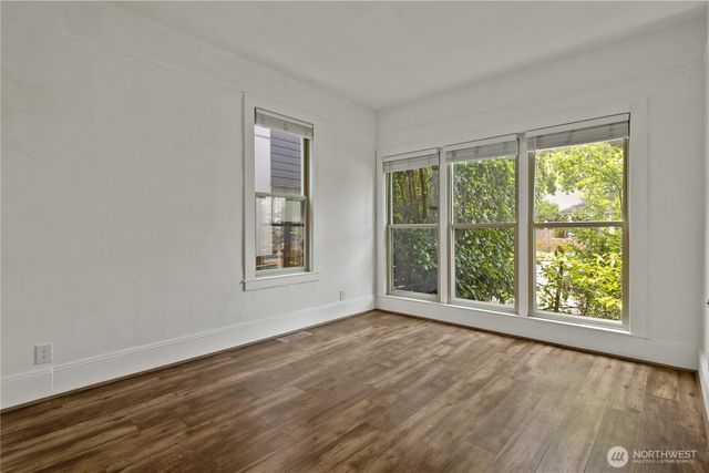 6620 Carleton Avenue S, Seattle, WA 98108